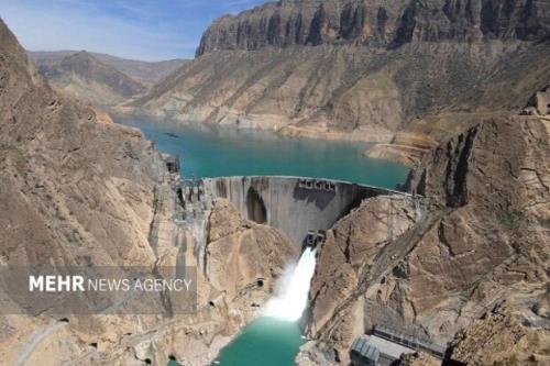آمادگی نیروگاه های آبی کشور برای گذر از دوره اوج بار مصرف برق