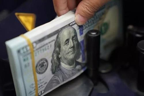 قیمت دلار در مرکز مبادله امروز ۸ تیر ماه ۱۴۰۴