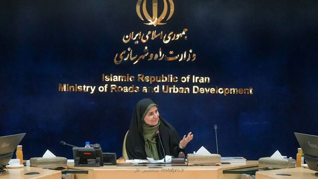 تاکید وزیر راه و شهرسازی بر پشتیبانی از راهسازان و رفع موانع مالی پروژه های زیرساختی